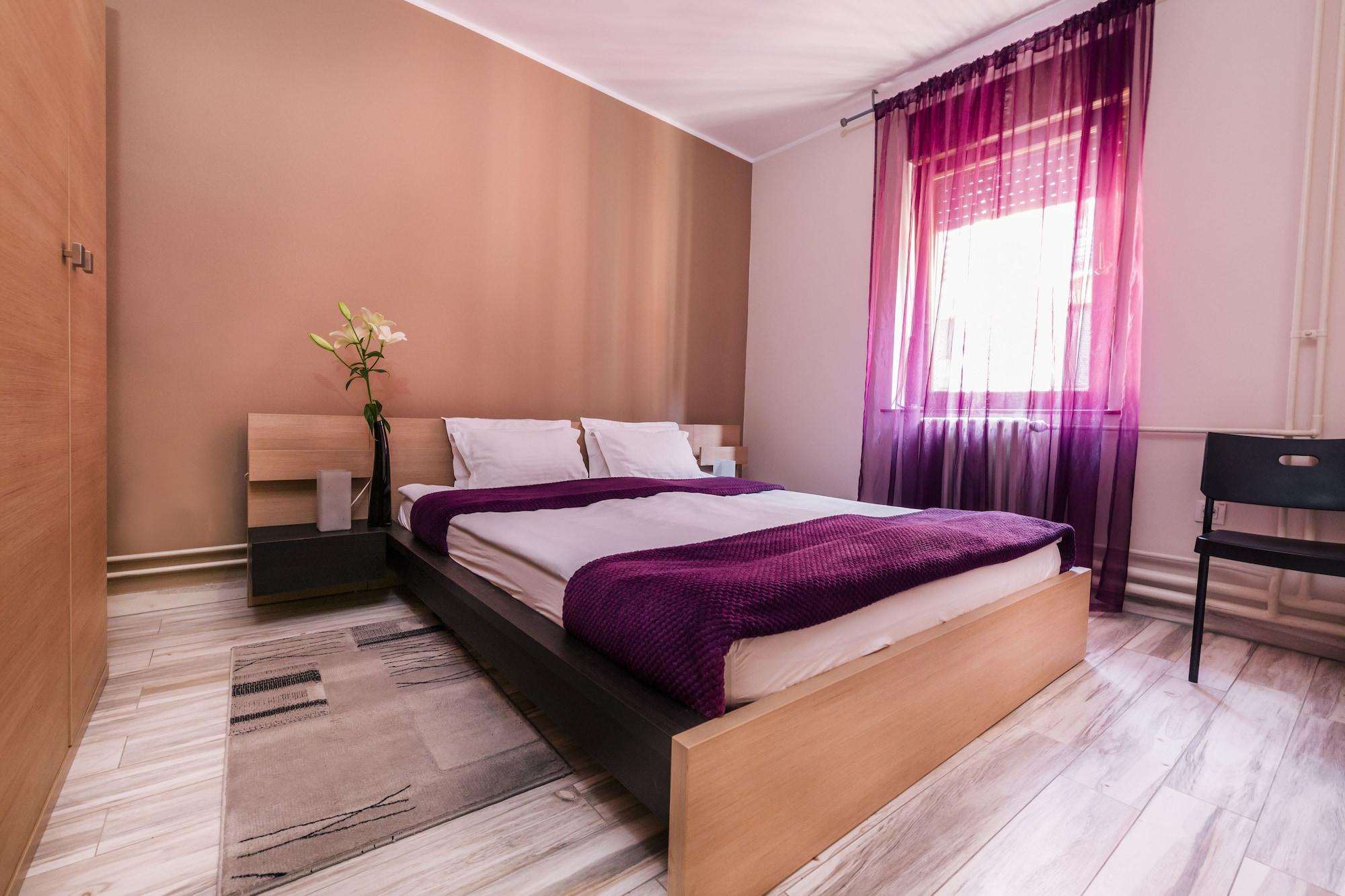Veliki Garni Hotel Novi Sad Exterior foto
