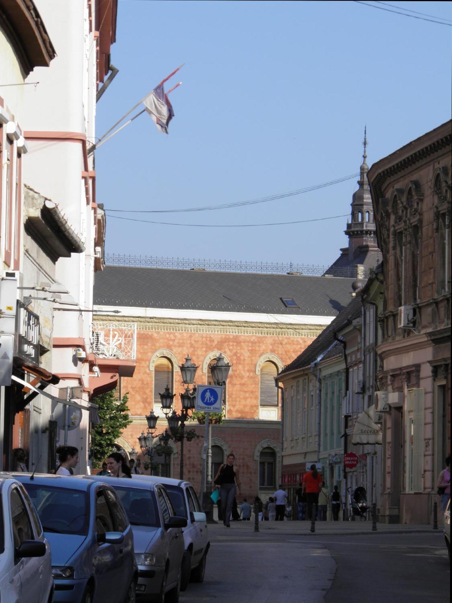 Veliki Garni Hotel Novi Sad Exterior foto