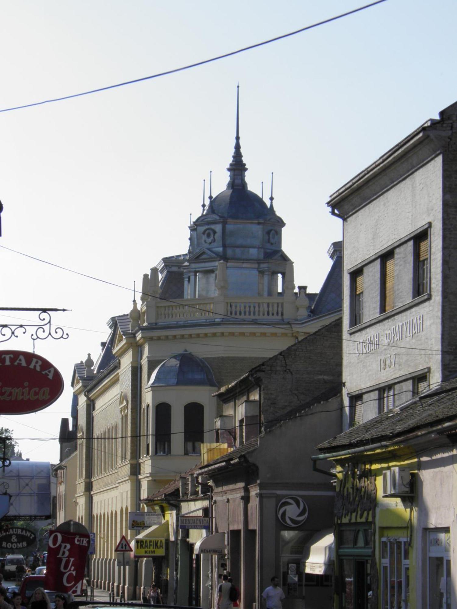 Veliki Garni Hotel Novi Sad Exterior foto