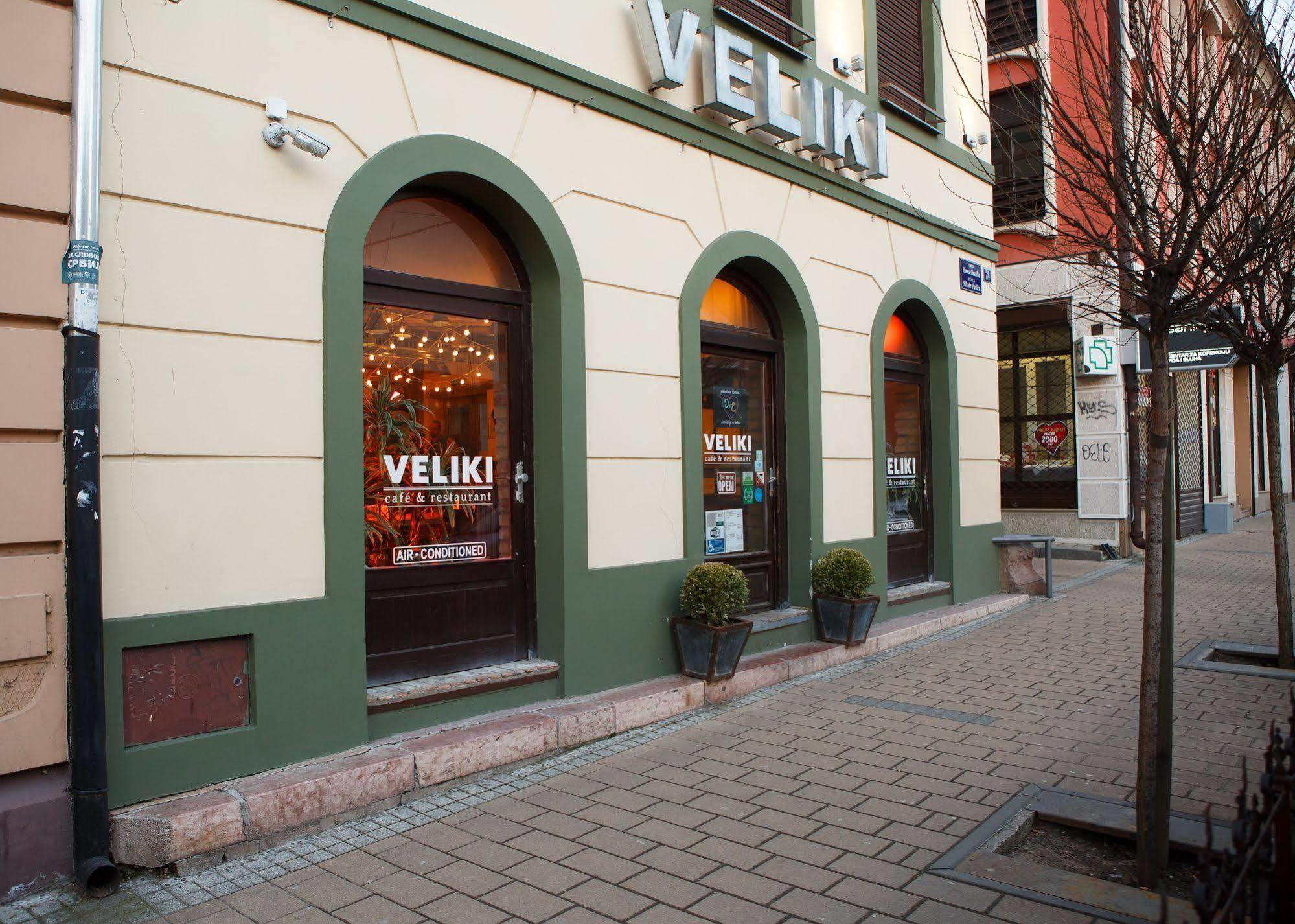 Veliki Garni Hotel Novi Sad Exterior foto